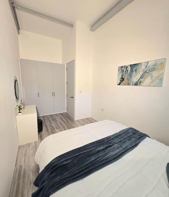 Modern Duplex Penthouse Panoramic Views & Parking Bradford (West Yorkshire) Exterior foto